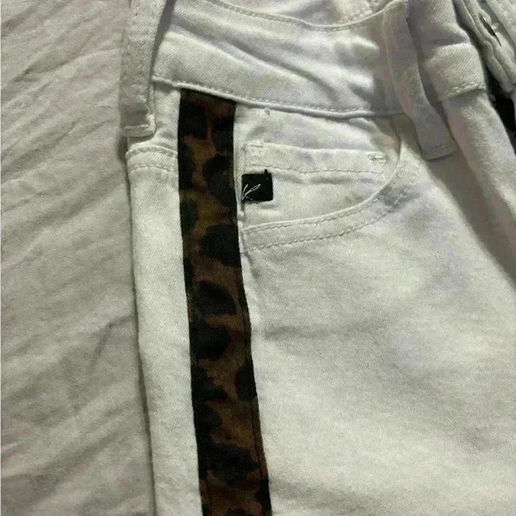 KanCan High Rise  White Stretch Skinny Jeans NWT Size 0. - Picture 10 of 15